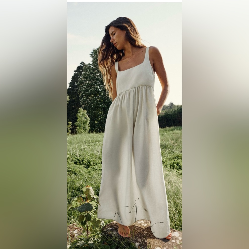 Zara linen blend midi dress. New with tags. Size XS. Color ice